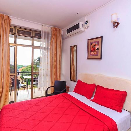 Frontiers Hotel Ентебе Екстериор снимка