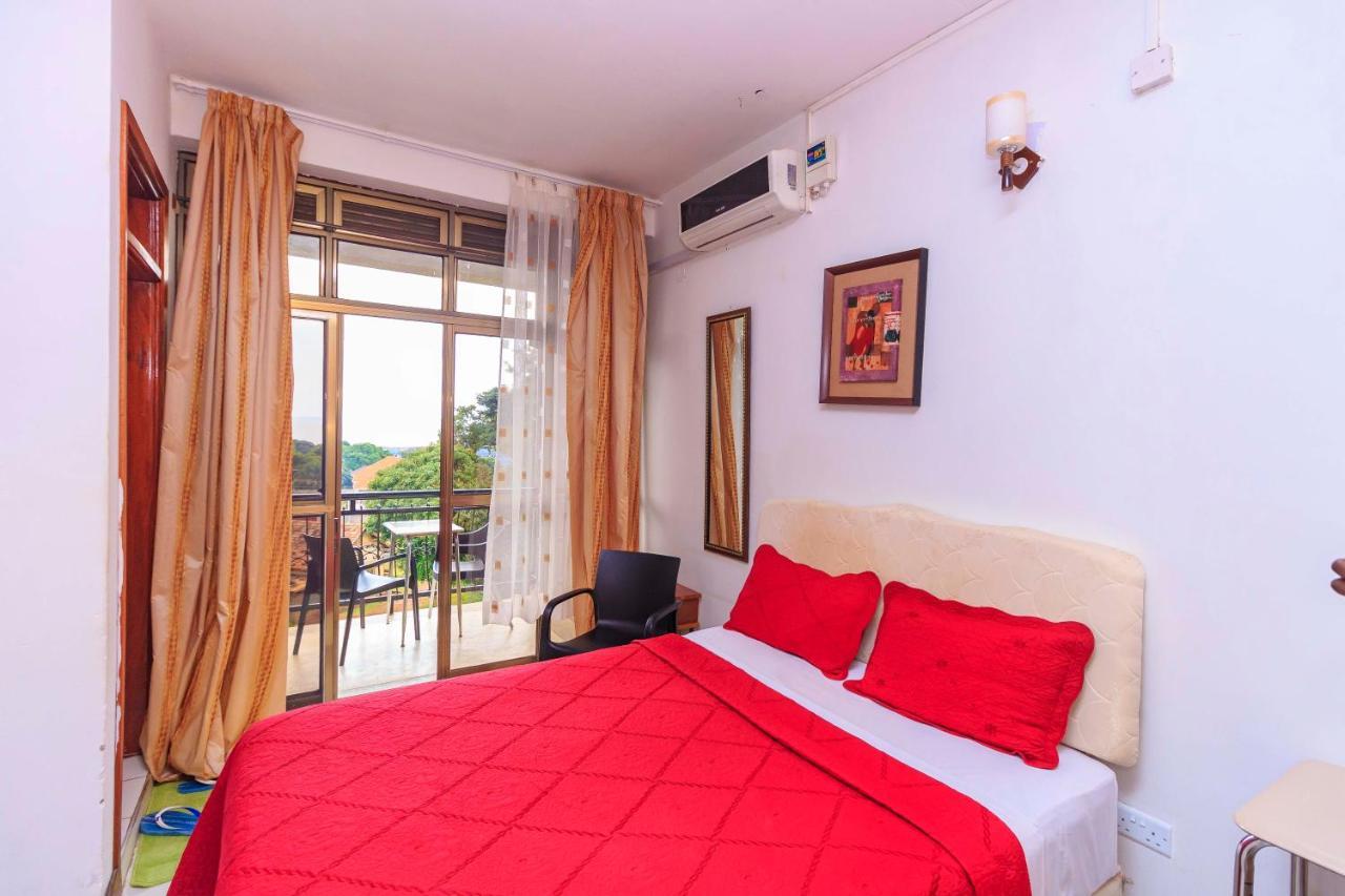 Frontiers Hotel Ентебе Екстериор снимка