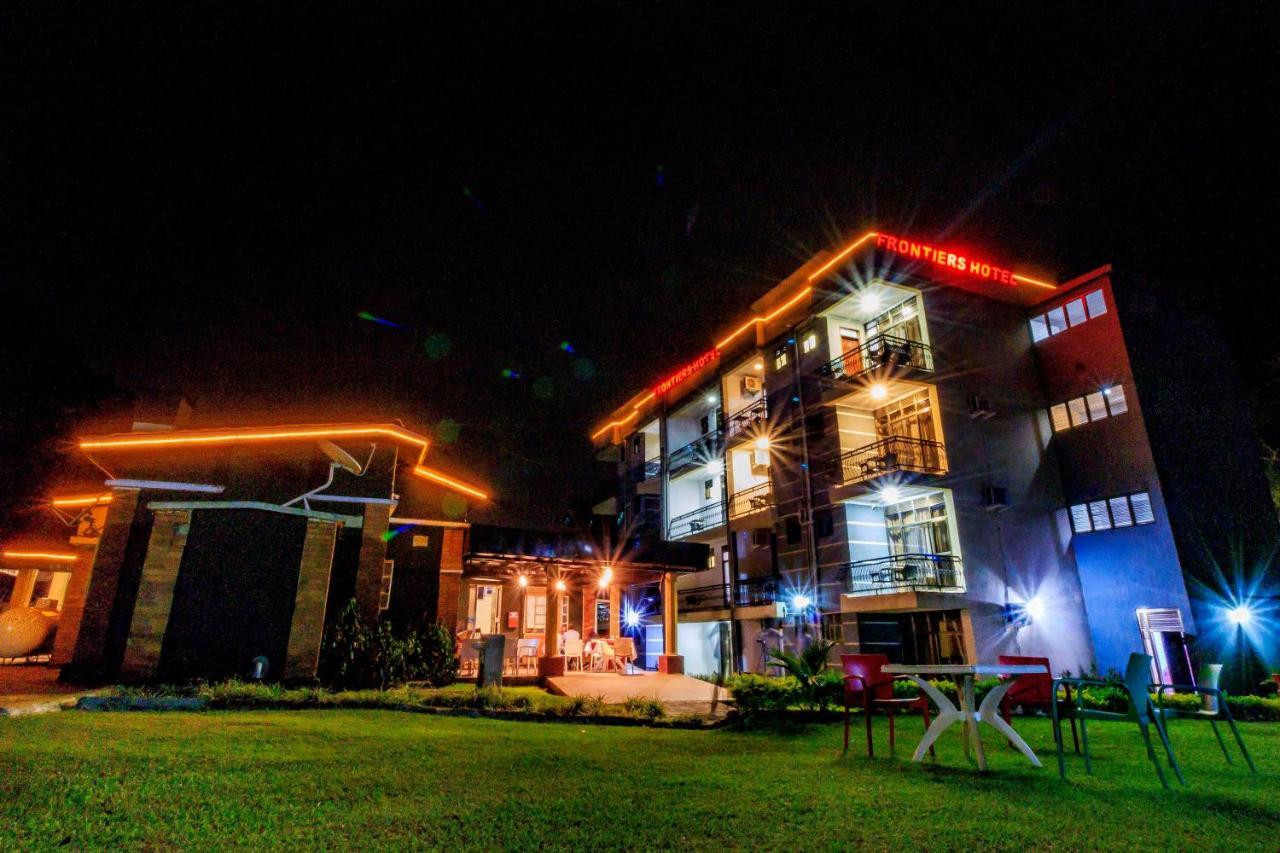 Frontiers Hotel Ентебе Екстериор снимка