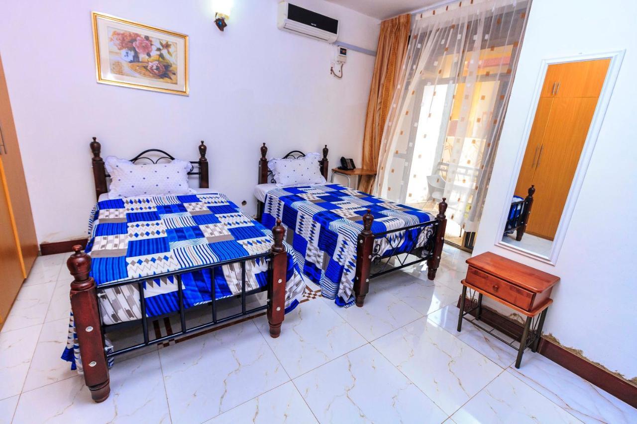 Frontiers Hotel Ентебе Екстериор снимка